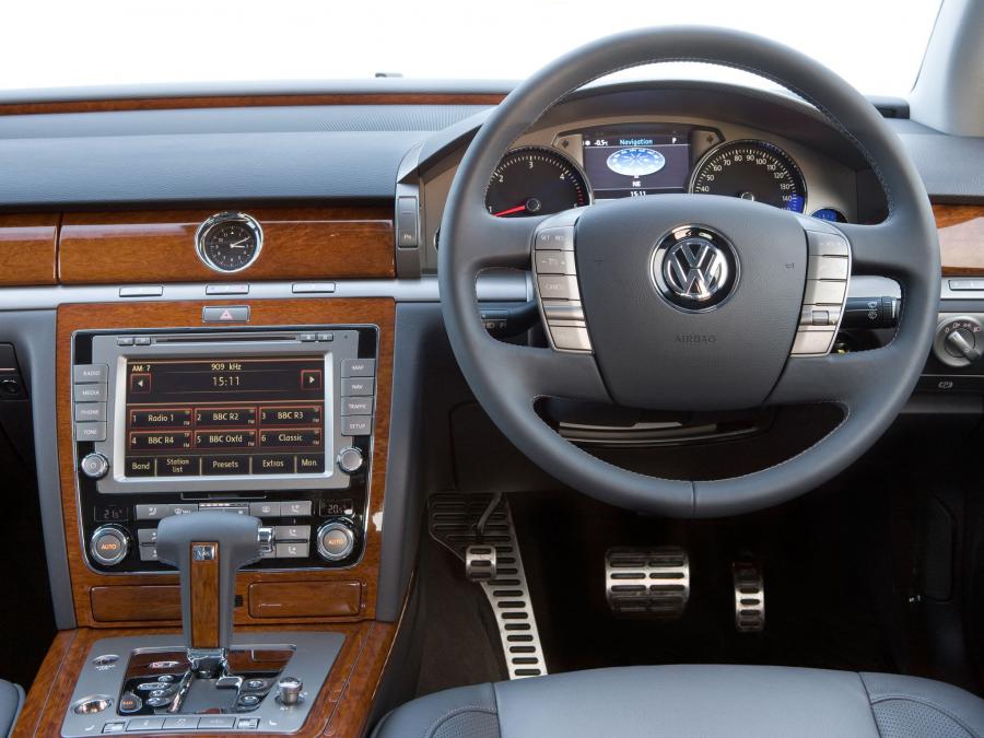 Volkswagen Phaeton V6 TDi 2010 года  (UK) (фото 2 из 12)